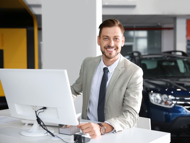 Plug In America launches nationwide web-based dealership training on selling electric cars