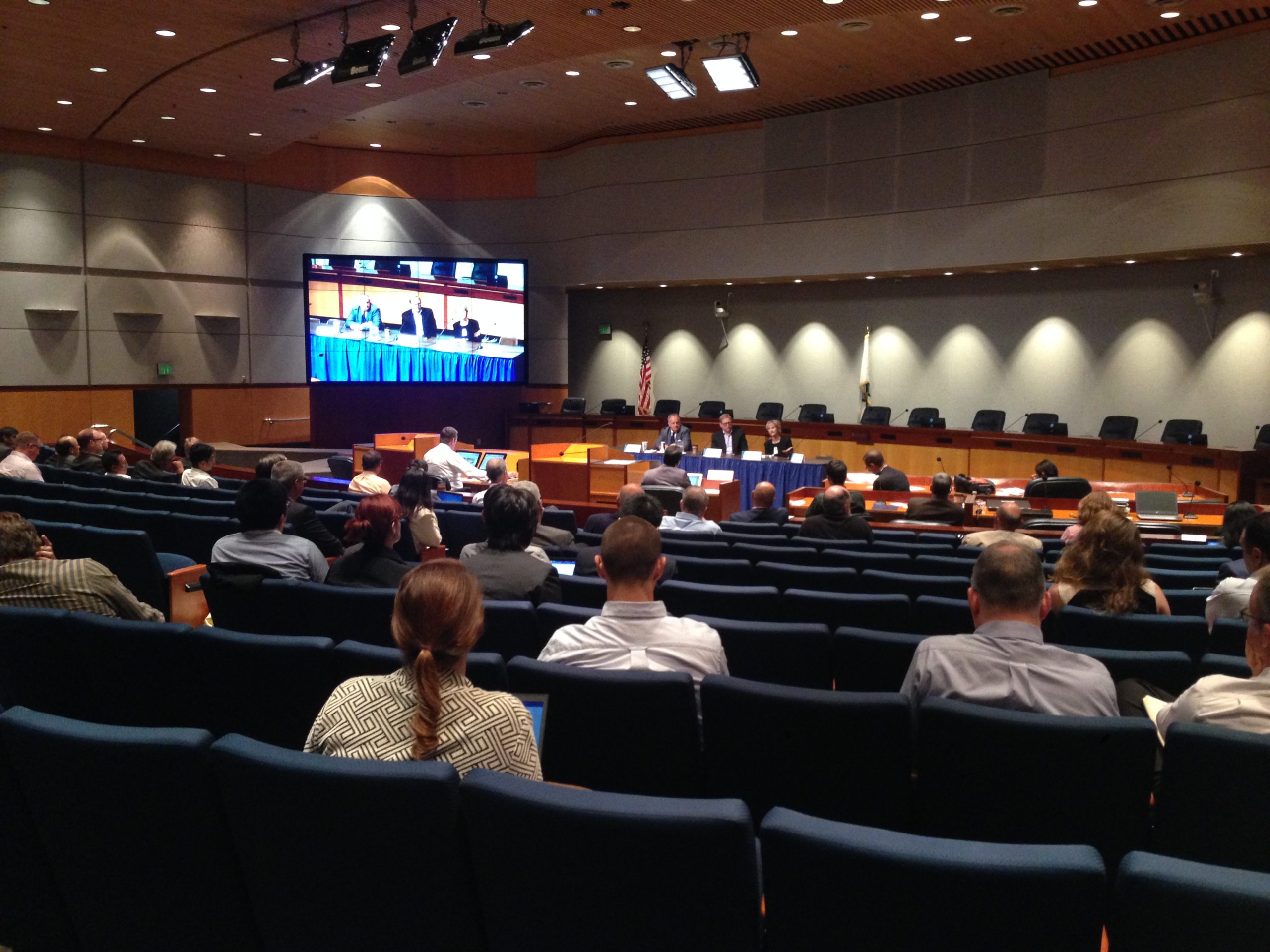 Tech Symposium Covers Wireless Charging, Range and Charging Habits