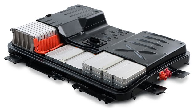 [nissan-battery-pack-cutaway-630.jpg]