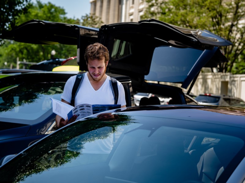 Top 10 states offering EV incentives