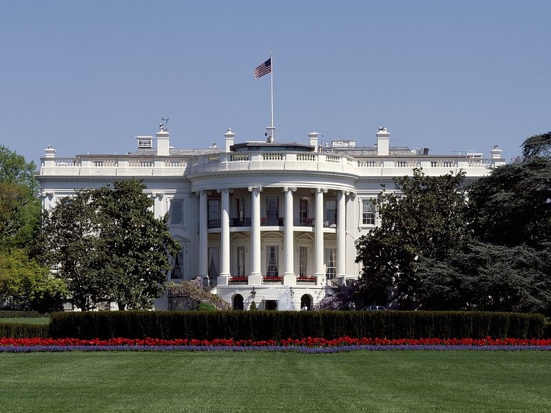 Ask the candidates to commit to EVs