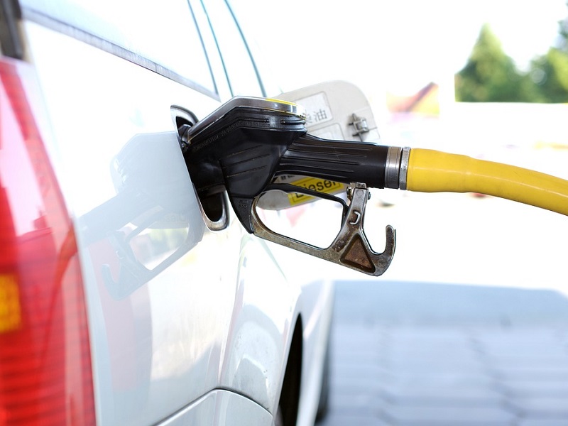 What does the EPA’s announcement on fuel efficiency standards mean for EVs?
